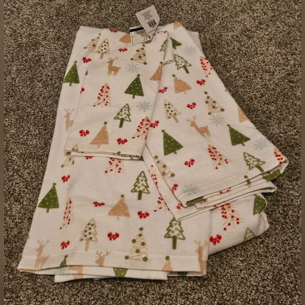 Festive Christmas Trees Lot Of 3 Bathroom Towels Winter Holiday